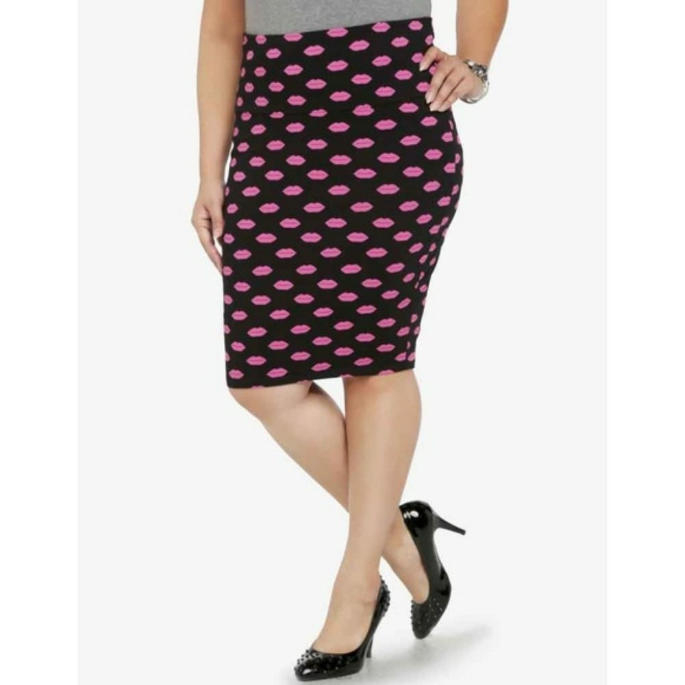 Torrid Lips Pencil Skirt 2x